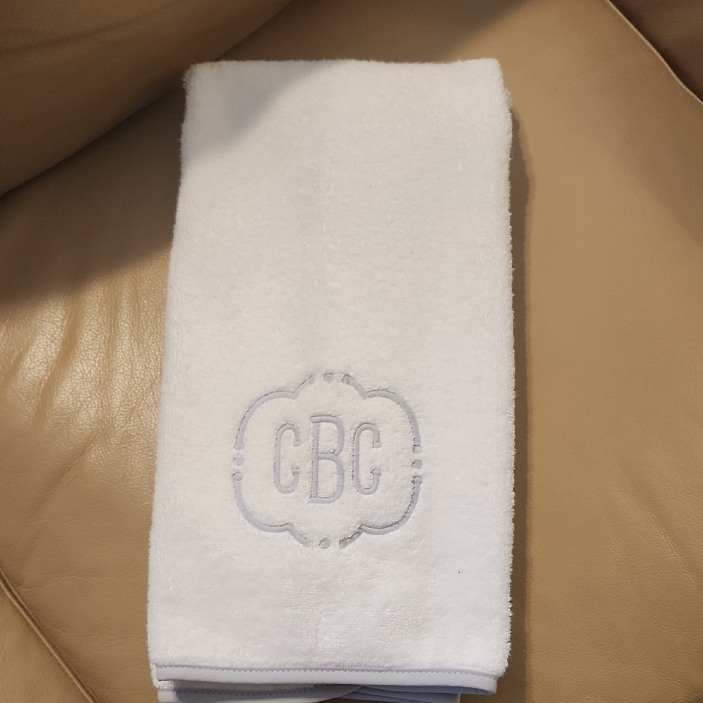 Monogrammed White Bath Towel with Decorative Crest